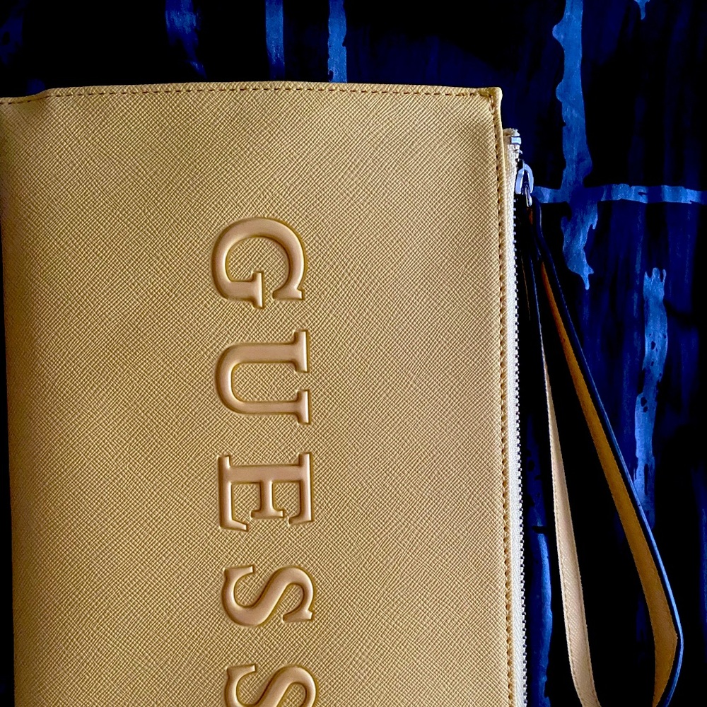 GUESS wristlet, Brand New